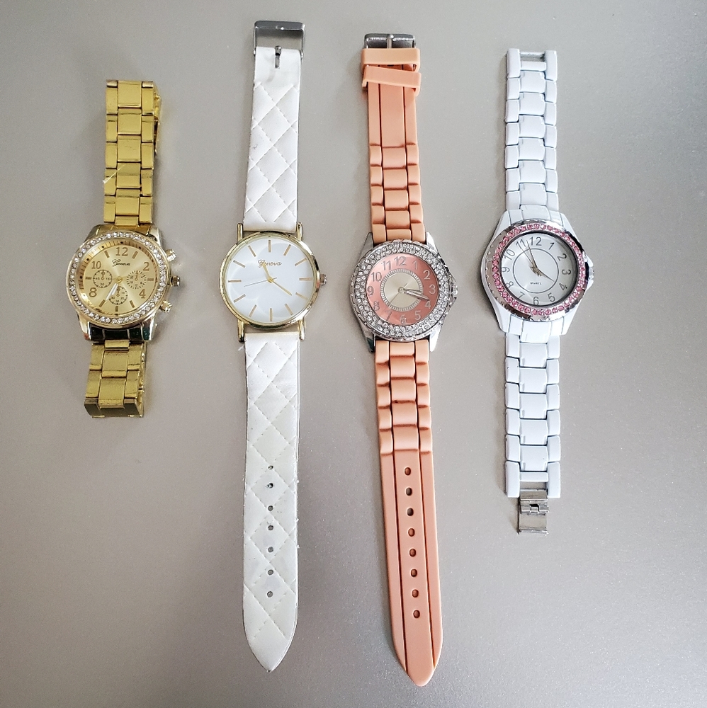 💥Bunddle 💥4 Watches ⌚ 💖
